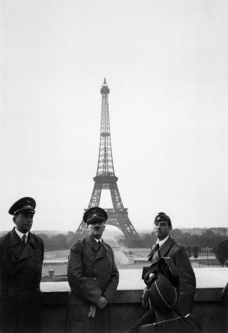 hitler tour eiffel ascenseur